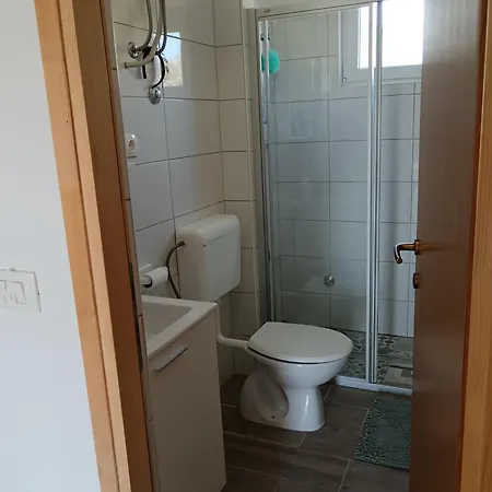 Apartman Marijan - *