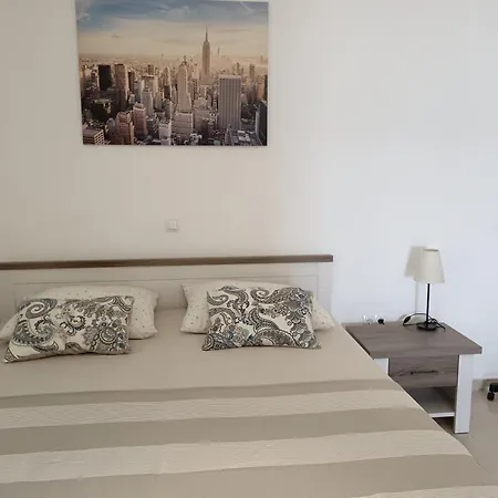 아파트 Marijan - 르티나